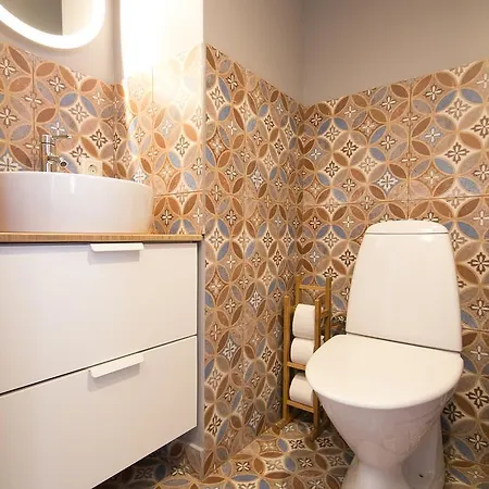 Sunny And Compact Apartman *