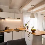 Apartment Sunny And Compact